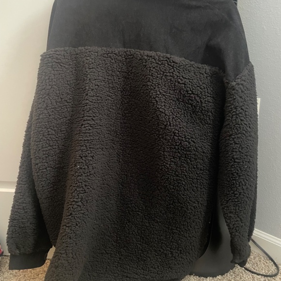 Dry Goods Large Black Shacket - Picture 2 of 2